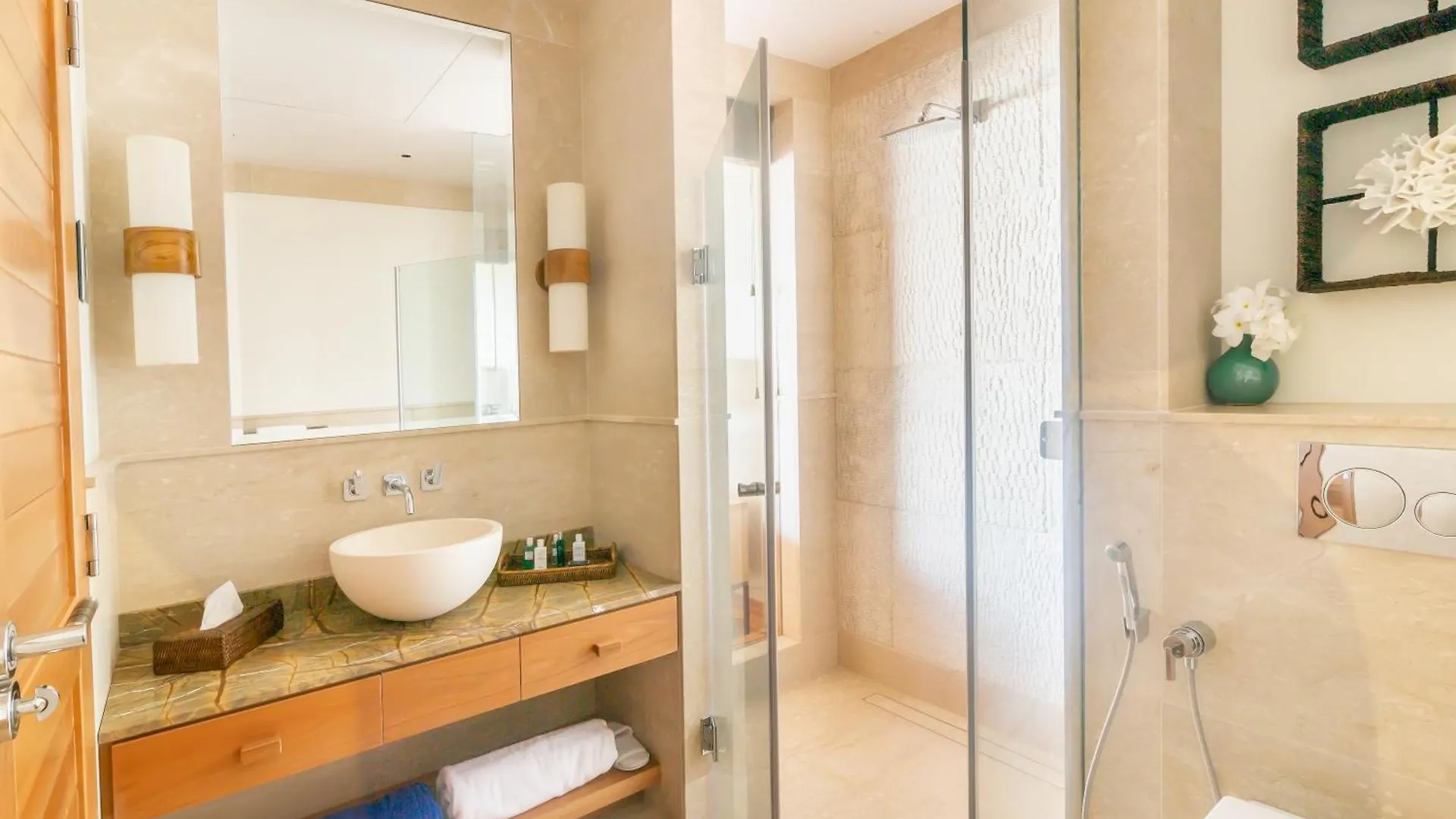 L'Escale Resort Marina & Spa - Small Luxury Hotels Of The World Victoria